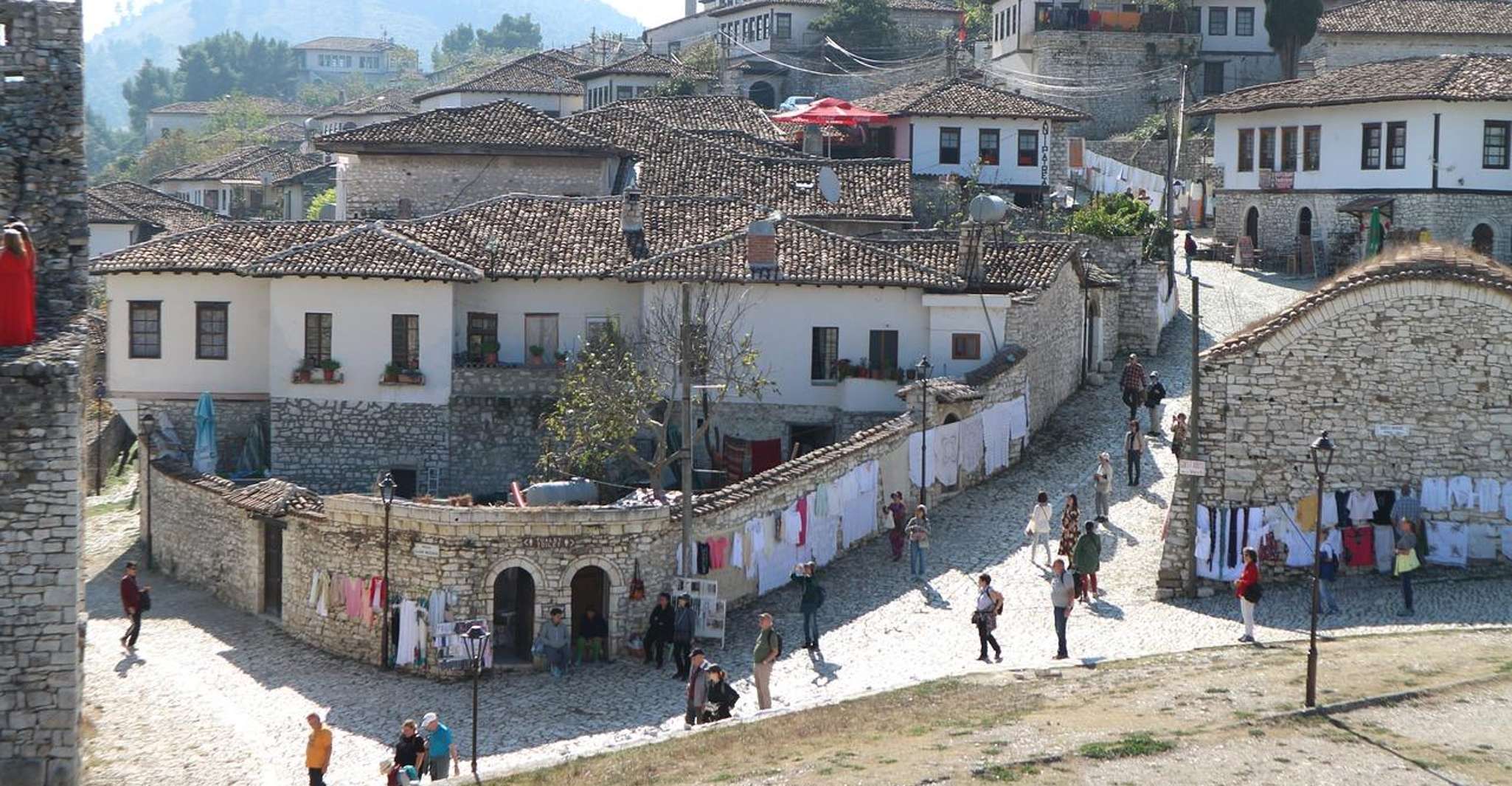 Bezoek Berat op een dagtocht vanuit Saranda - Hizvo