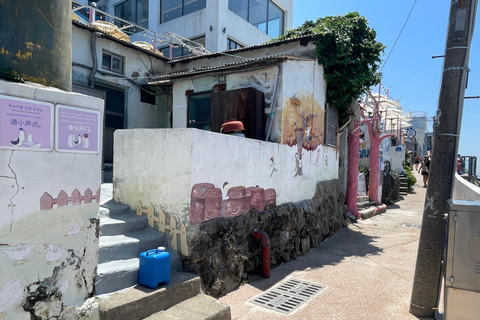 Busan: City Tour of 3 Historic Neighborhoods by Public Bus
