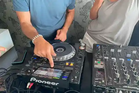 IBIZA DJ-Unterricht zum Mixen lernen