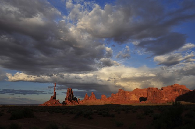 Visit Monument Valley Guided Sunset Tour in Monument Valley, Utah