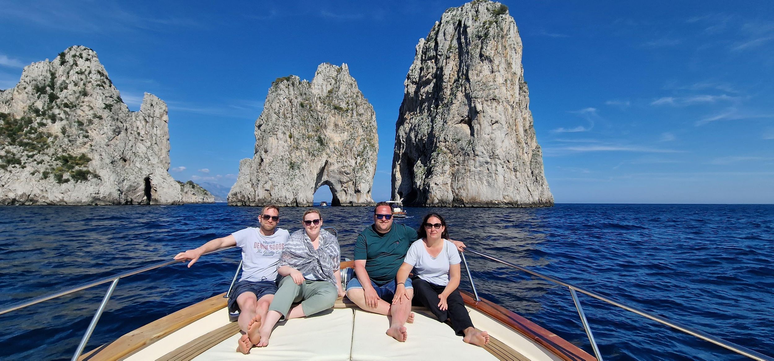 Neapel: Exklusive Bootstour nach Capri in kleiner Gruppe mit Schwimmen