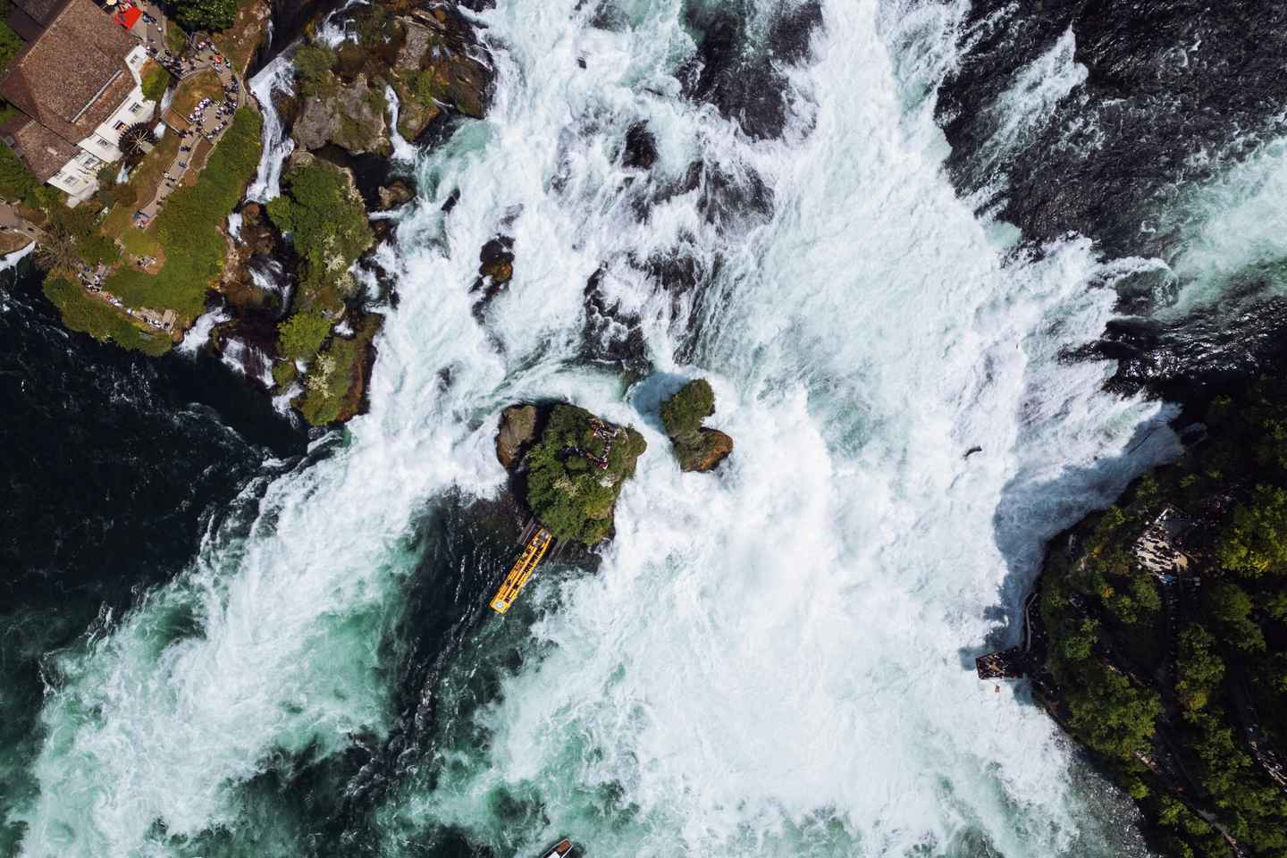 Zurich to Rhine Falls: Unforgettable Private Day Trip