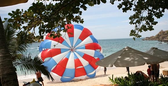 Nha Trang: Mun Island, Con Se Tre Island, and Mini Beach.