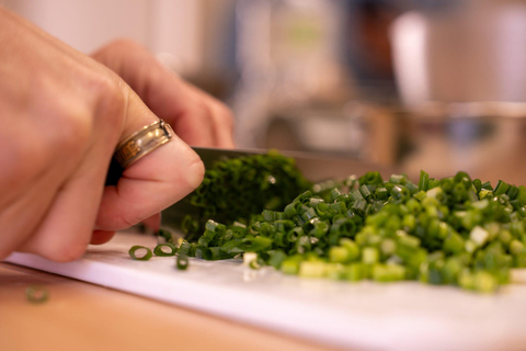 Osaka : Cours de cuisine et dégustation de saké avec visite du marché local