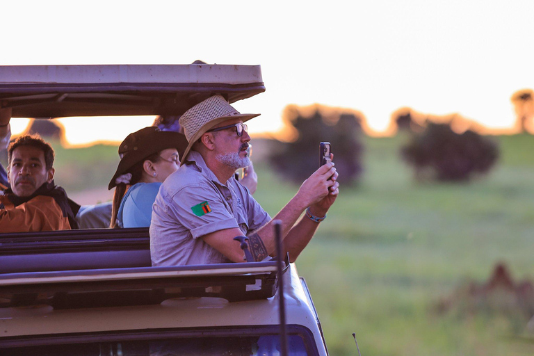 Uganda: 7-Day Wildlife & Primate Safari Adventure