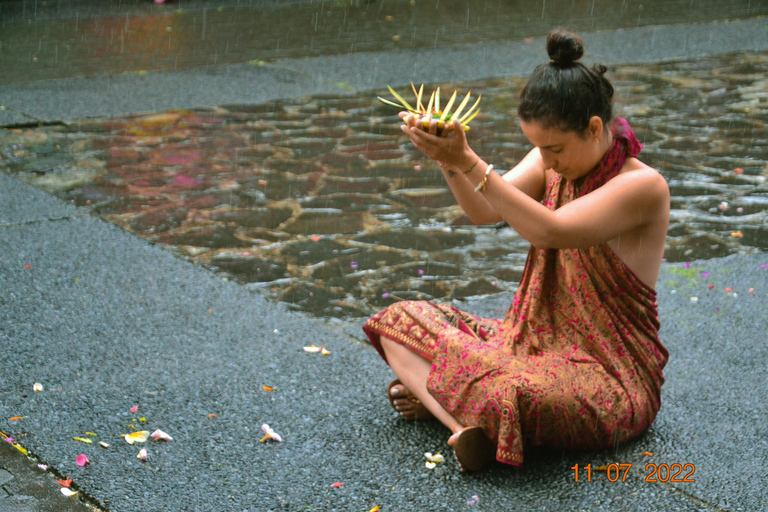 Tirta Empul : Balinese Home & Sacred Melukat Purification