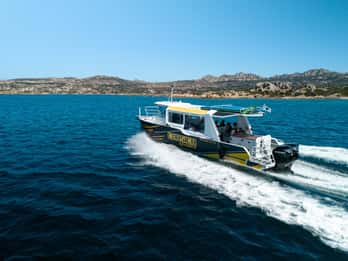 Porto Vecchio : Relaxing Boat Day Trip with Onboard Lunch