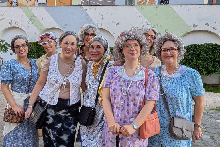 Budapest: Ruin Bars, Street Art, and Jewish Quarter Tour Budapest: Ruin Bars, Street Art, and Jewish Quarter Tour