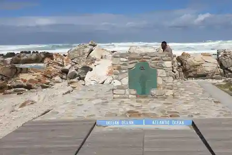 From Cape Town: Full-Day Cape Agulhas Private Tour