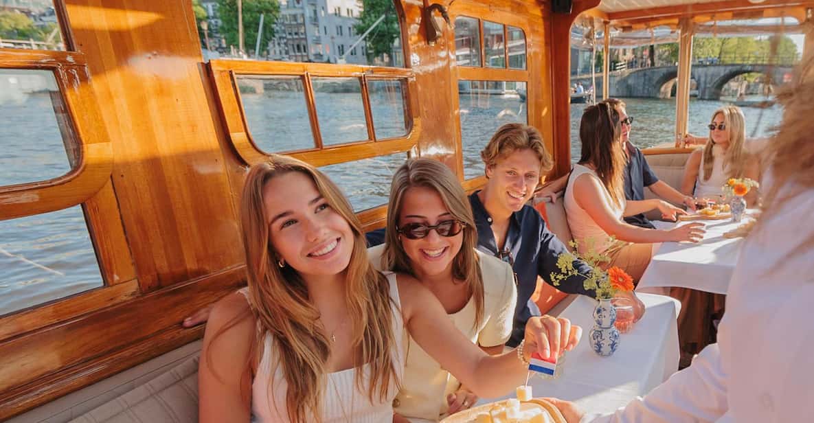 Afbeelding 4 van Amsterdam: Klassieke rondvaart met kaas en wijn
