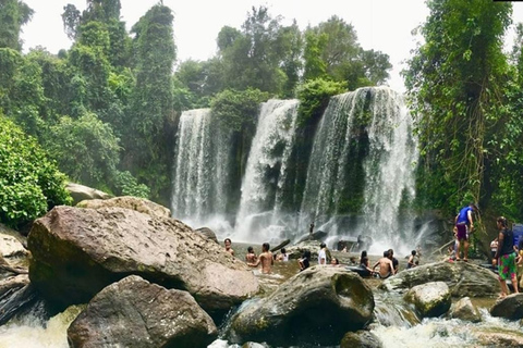 Tour di un giorno intero di Banteay Srei, cascate e Beng Mealea