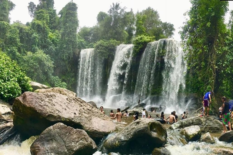 Excursão de 1 dia a Banteay Srei, cascata e Beng Mealea