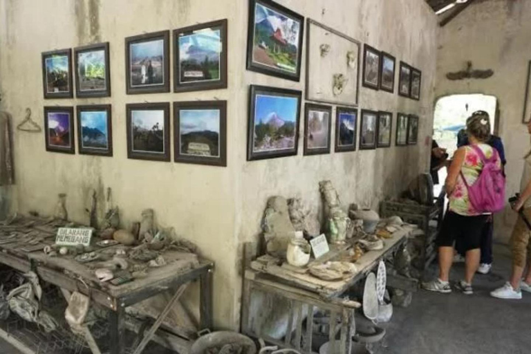 Yogyakarta: Mount Merapi Volcano 4WD Jeep Private Tour Mount Merapi Volcano 4WD Jeep Private Sunset Tour