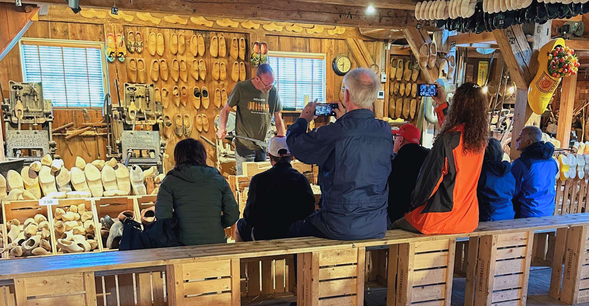 Amsterdam: Giethoorn & Zaanse Schans Small Group Day Trip photo 5