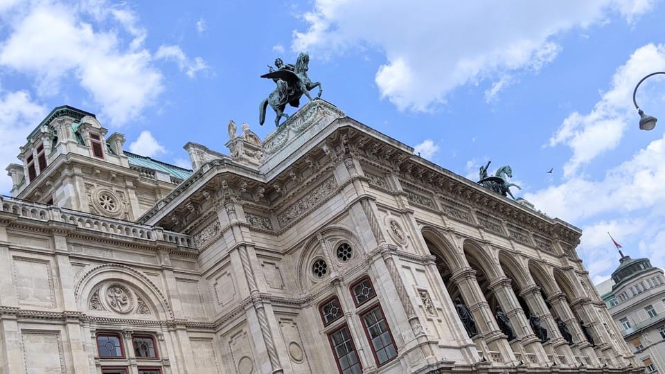 Vienna, Scavenger Hunt e City Centre Walking Tour - Hizvo