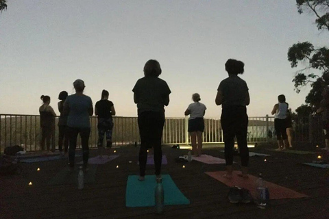 Perth: Experiência de caminhada com ioga na lua cheia