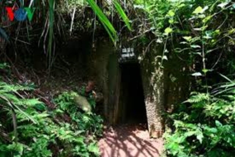 Z Hue: Wycieczka DMZ z tunelami Vinh Moc i bazą Khe SanhZ Hue: wycieczka po strefie zdemilitaryzowanej z tunelami Vinh Moc i bazą Khe Sanh