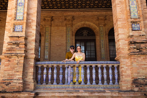 Seville: Professional Photoshoot at Plaza de España Premium 2 Locations 45 Mins | 45 Photos