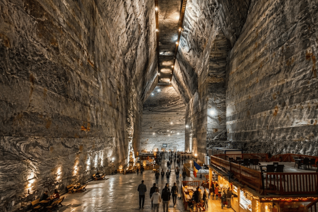 Castello di Peleș e miniera di sale di Slănic: tour da Bucarest