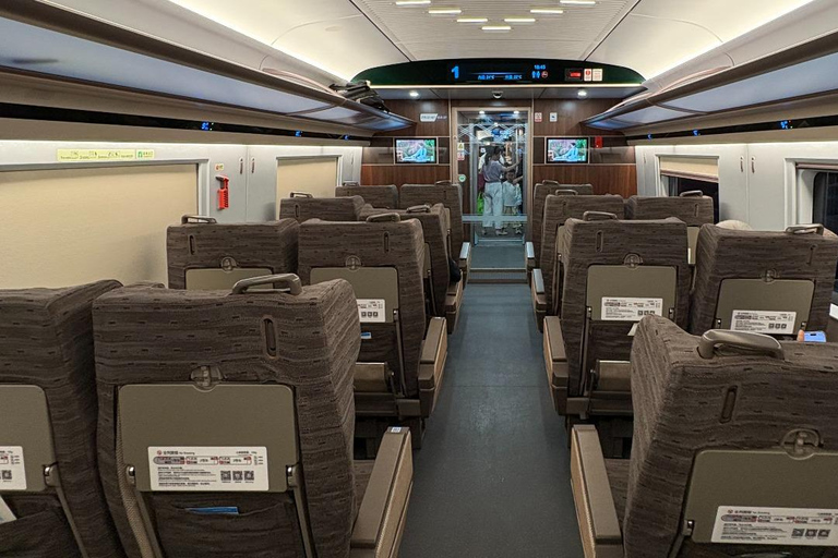 Shanghai: Suzhou Zhouzhuang Day Trip by Bullet Train Update to Business Class of Bullet Train and Luxury Transfer