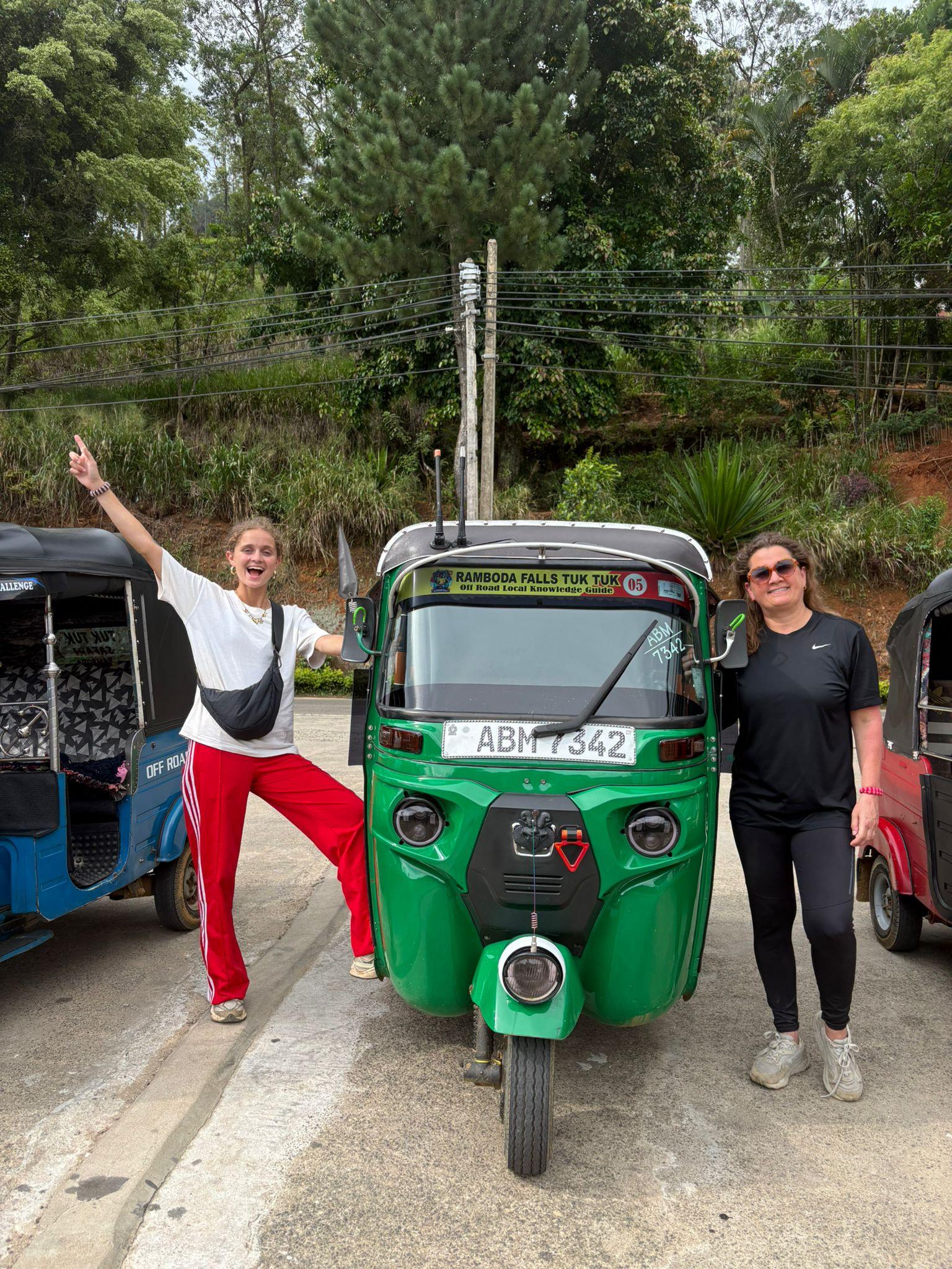 Ramboda-Wasserfall: Offroad-Tuk-Tuk-Safari mit ortskundigem Guide