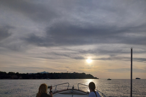 Procida : Excursion en bateau privé avec vue sur la mer et plongée en apnéeProcida Vue sur la mer