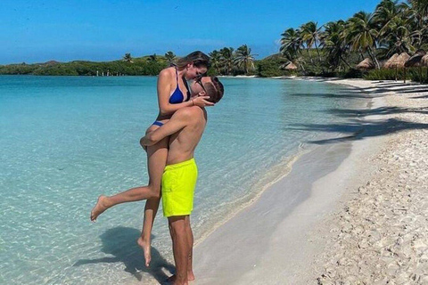 Riviera Maya: Isla Contoy and Isla Mujeres Full-Day Tour