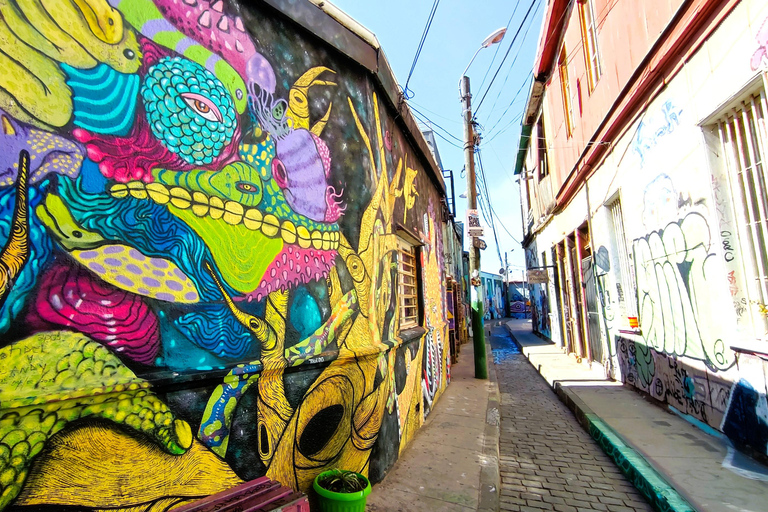 Santiago: Private Transfer To San Antonio via Valparaiso