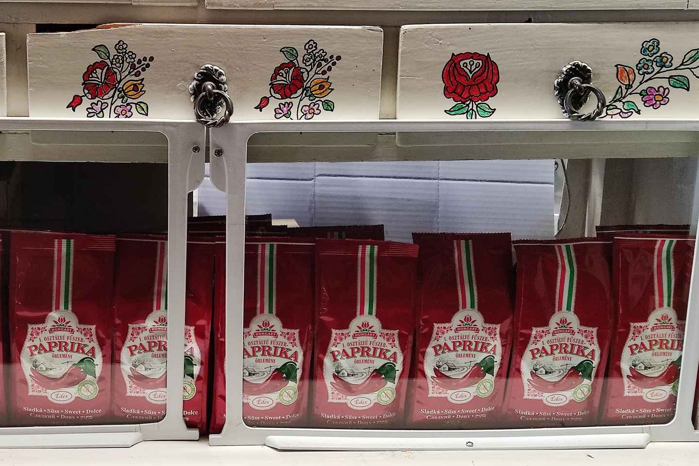 Budapest: Recorrido Guiado de Comida en el Mercado Central con Degustaciones