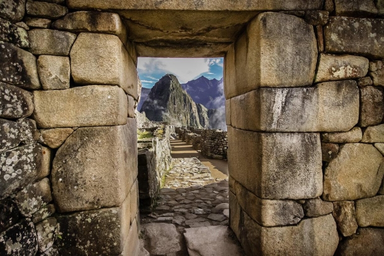 Cusco: Machu Picchu En coche ruta 2D/1N
