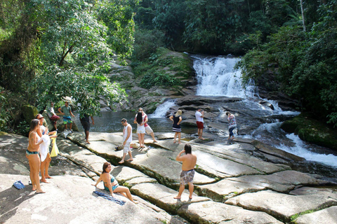 Aventure en Jeep à Paraty : sentier écologique, distillerie et baignade dans la rivièreAventure en Jeep à Paraty : parcours écologique, distillerie et baignade dans la rivièr