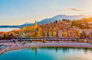 Schätze und Dörfer am Meer: Sanremo, Dolceacqua, Menton