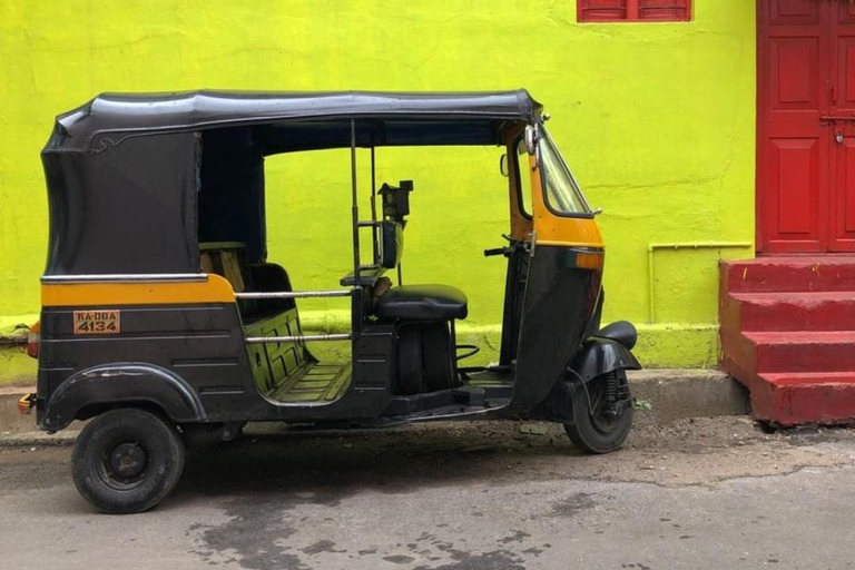 Mumbai: Siddhivinayak Tempel, Bandra, Juhu ChowpattyRondleiding in het Engels en Hindi