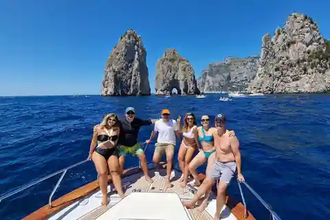 Capri: Erlebe die Magie der Insel bei einer unvergesslichen Sunset Tour