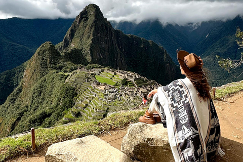From Cusco: 2 Days, Sacred Valley and Machu Picchu via the scenic route Panoramic Train & Standard Hotel with Lunch in Machu Picchu