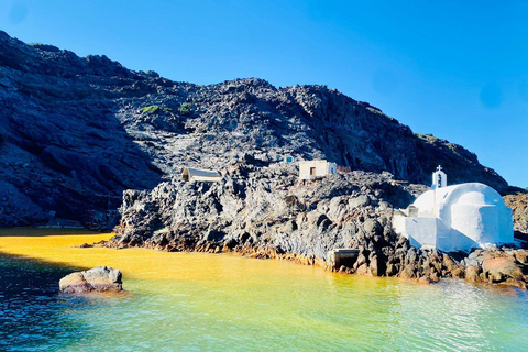 Santorini: tour in barca a Vulcano, sorgenti termali e ThirassiaSantorini: crociera in barca a Vulcano, sorgenti termali e Thirassia