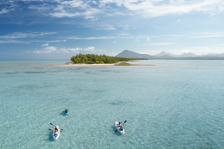 Mauritius: Geführte Kajaktour zur Insel BenitiersMauritius: Kajaktour auf der Insel Benitiers