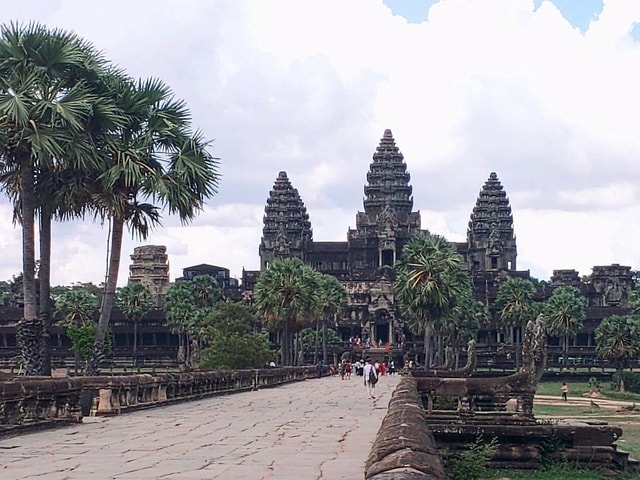 Siem Reap: Angkor Wat and Angkor Thom Private Day Trip