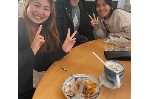 Kanazawa: Café Hopping Tour with Local Guide
