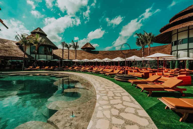 Bali/Canggu: Atlas Beach House Day Pass Full Day Pass