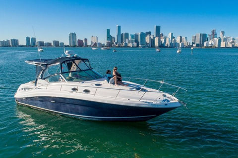 Miami: Alquiler de barcos Sundancer de 37 pies