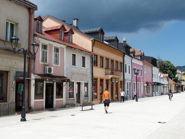 Visit Visit Cetinje and its Christmas village (private tour) in Malvan
