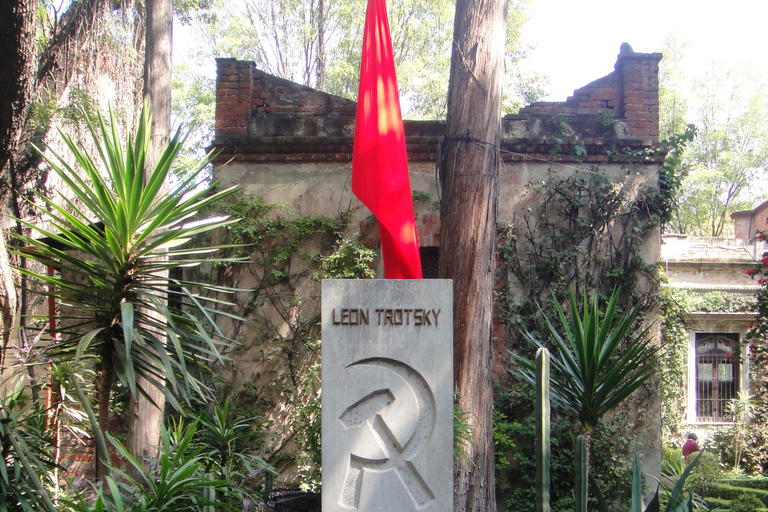 Mexico City: León Trotsky House Museum Tour in Coyoacán with a Professor Mexico City: Tour of the León Trotsky House Museum in Coyoacán with a Professor