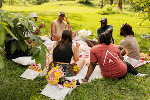 ACCRA: Pase de un Día de Bienestar y Aventura con Terapia de Grupo