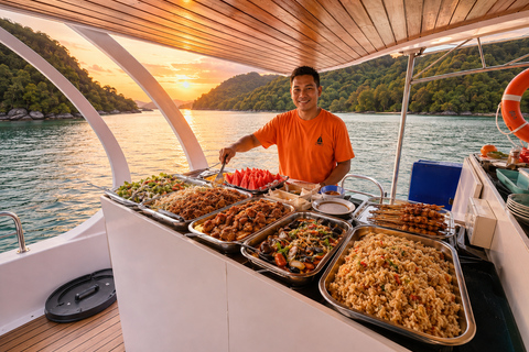 Langkawi: Island Discovery & Sunset Cruise with Dinner