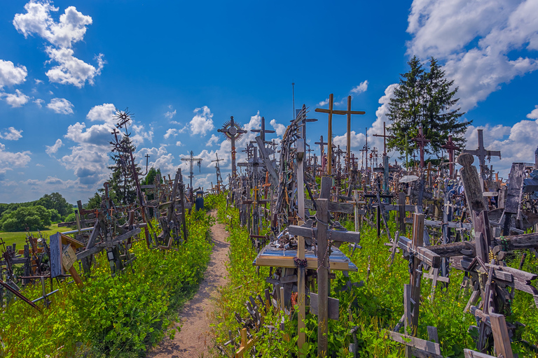 From Riga: Hill of Crosses, Bauska, Rundale Full-Day Trip