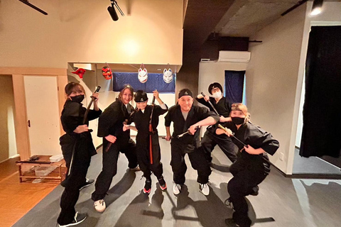 Osaka: Ninja Experience Cafe en DotonboriEntrenamiento ninja + alquiler de traje ninja + una bebida + comida