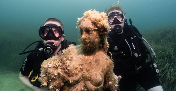 Malte : initiation à la plongée sous-marine – découverte d&#39;une statue sous-marine
