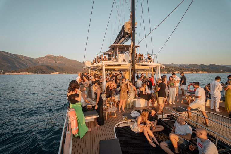 Excursion d&#039;une demi-journée en catamaran