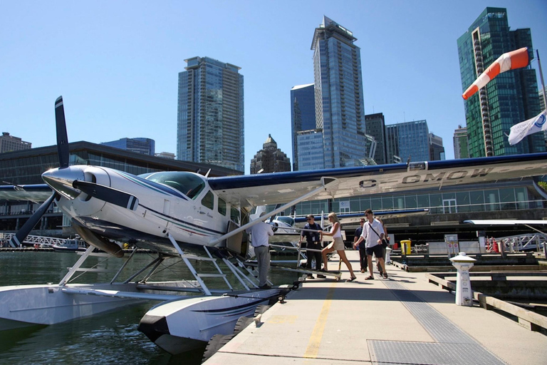 Vancouver: Coastal Mountain Scenic Flight Experience